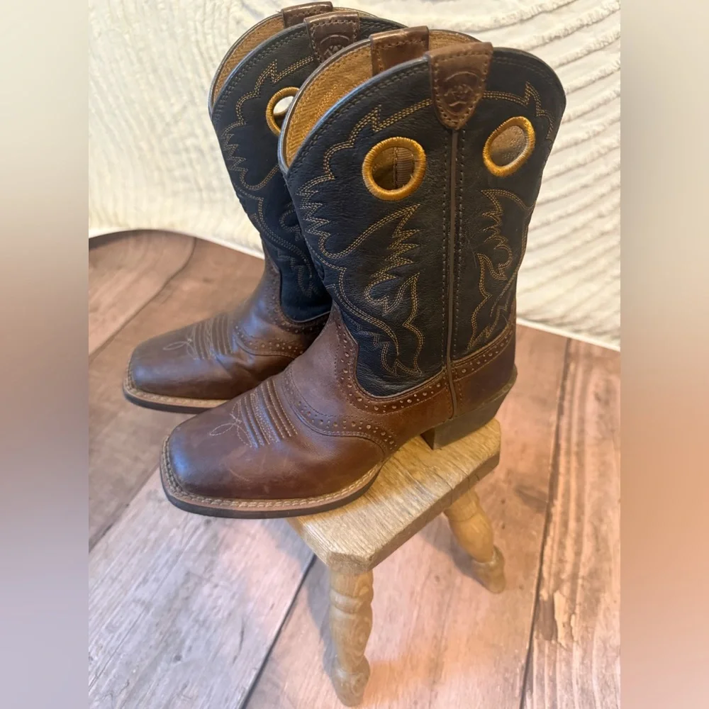 Ariat Brown and Black Kids Western Pull-On Boots